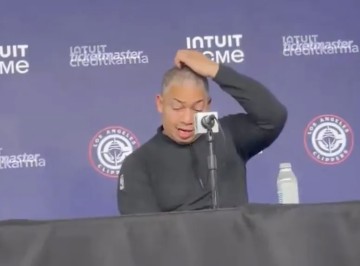 九游体育电竞比分-泰伦-卢：我计划让邓恩在本赛季剩余比赛中继续担任首发