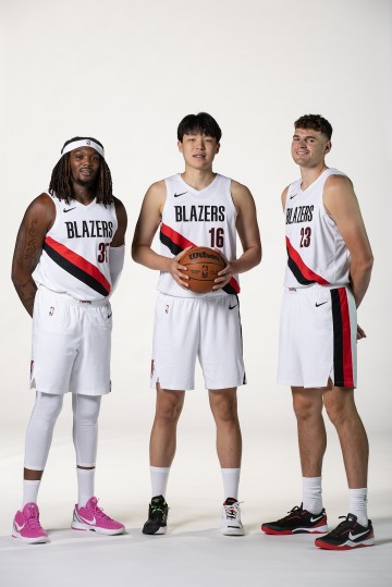 九游体育电竞比分-还不够？拓媒：今年选秀需补强中锋位置 施泰因巴赫是不错的选择